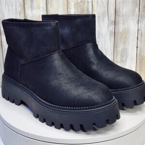 NEW -  DV Dolce Vita Women's Lonny Cozy Platform Lug Booties - Size 9.5
